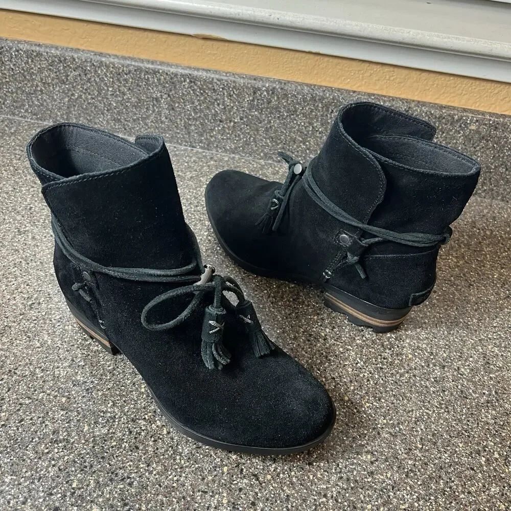Sorel Women's Size 7 Black Suede Ankle Boots Comfort Casual Heeled Tie Booties